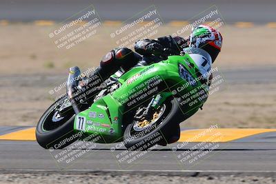 media/Oct-08-2022-SoCal Trackdays (Sat) [[1fc3beec89]]/Turn 14 (1050am)/